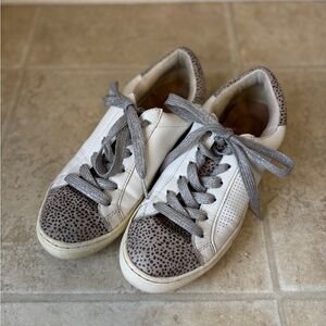 Universal Thread White and Gray Sneakers